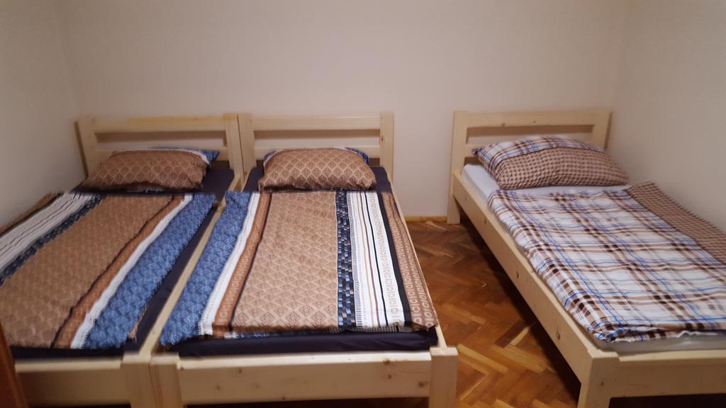 M&M Apartman Tiszafüred Exteriör bild