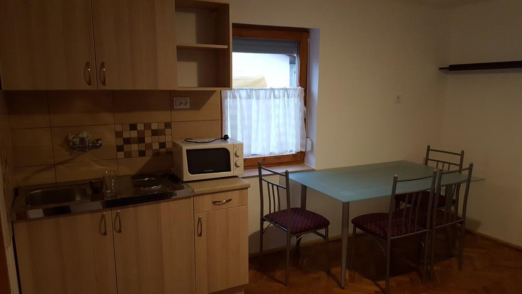 M&M Apartman Tiszafüred Exteriör bild